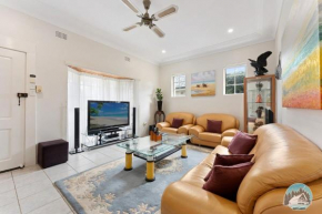Aircabin - Blakehurst - Spacious - 5 Beds House, Sydney